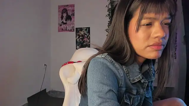 meganthompsonn22 webcam
