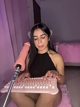 Emily-14 webcam