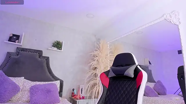 SarahCastro1_ webcam