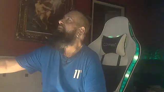maseurbeardedpig webcam