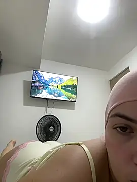 Layla_kaderr webcam