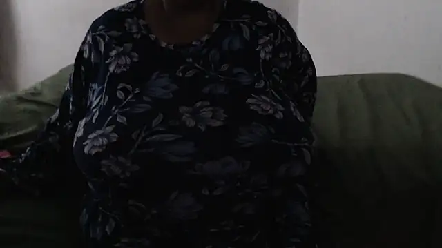 Bustyslave48 webcam