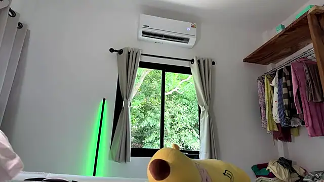 Lilith_Lure webcam