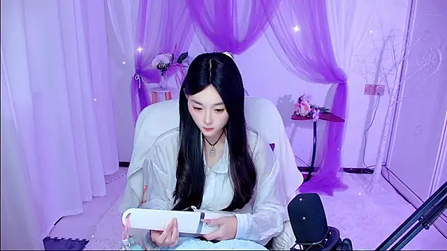 Tili_Lucky webcam