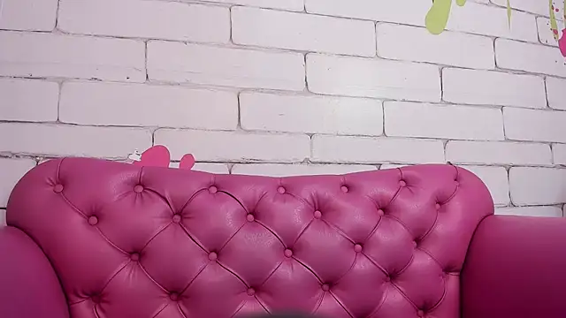 AriaMoonnn webcam