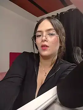 Mia_Collings1 webcam