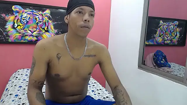 latinosninfomanos webcam