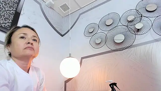 Tamara-Hall webcam
