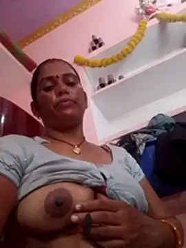 Rakhihot35 webcam