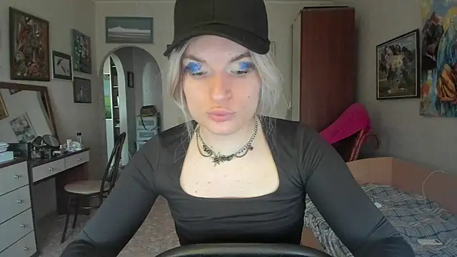 milliKira006 webcam