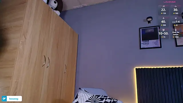 Leo_Savage_ webcam