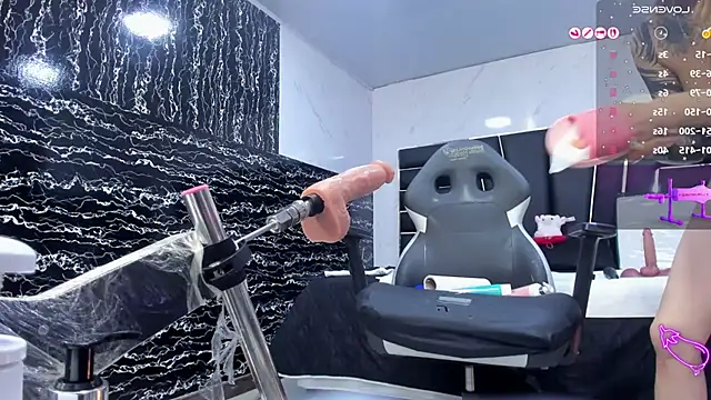Ladyy_Scarlett webcam
