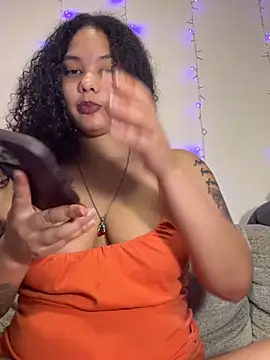 tastylolaaa live cam on StripChat