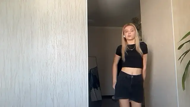 Glamorforyou live cam on StripChat
