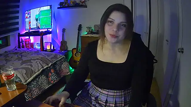 Allis_Wonderland live cam on StripChat