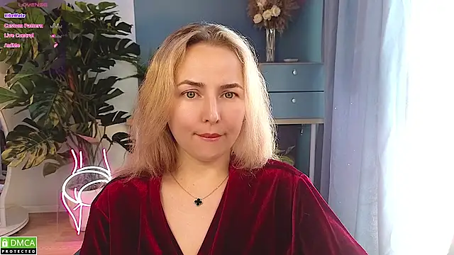 Mira_Mermayd webcam