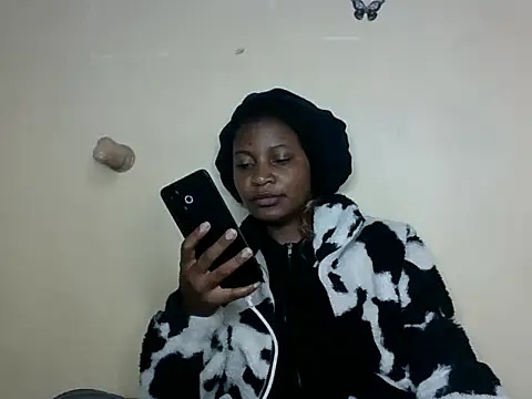sexybaddie27 live cam on StripChat