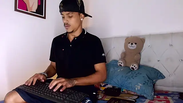 Angel_foxc13 webcam