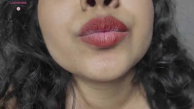 _neesha_414_ webcam