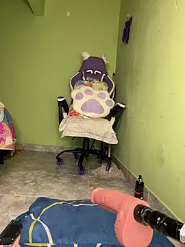 KattalellaGomez webcam