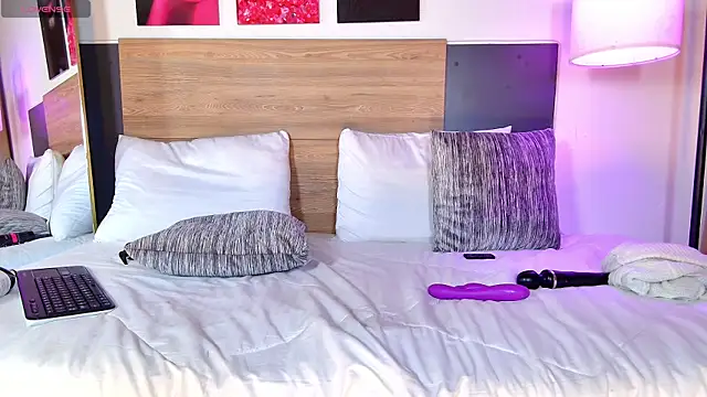 Madissononee webcam