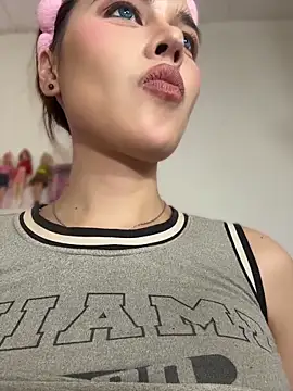 Model: PorcelainJakolita_Doll