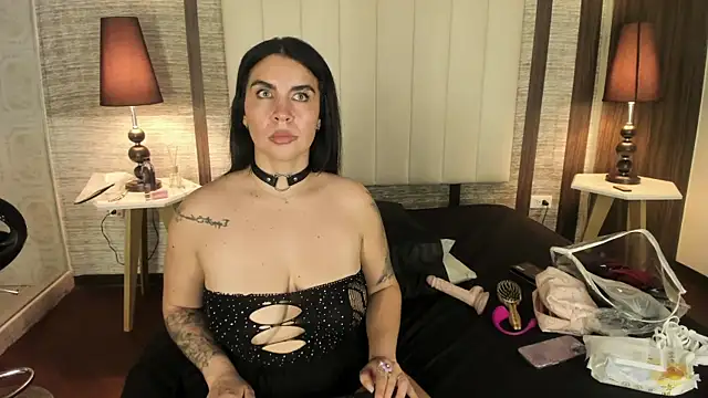 Hannah_Cross webcam