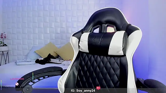 anny_rouse24 webcam