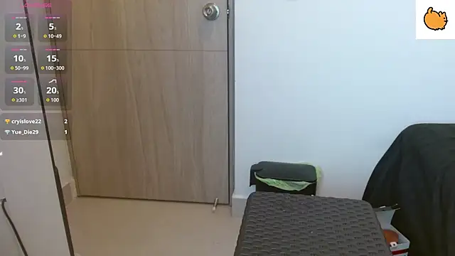 Moon_Ashley_ webcam