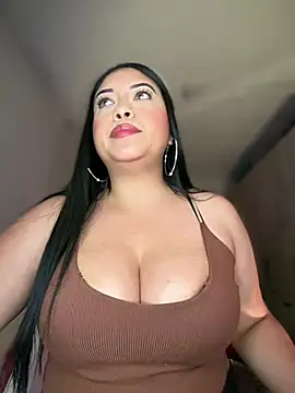 cami_ortiz__ webcam