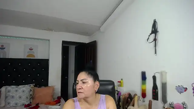 mature_bigboobs10 webcam