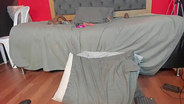 YayaHilton webcam