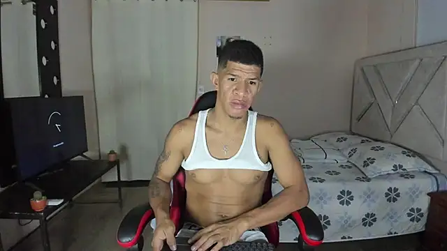 Toptony22 webcam