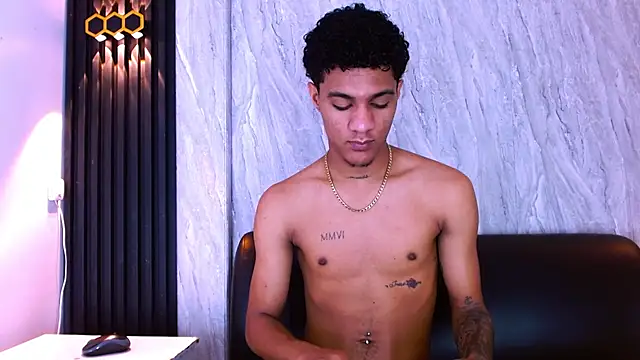 _Thiago12 live cam on StripChat