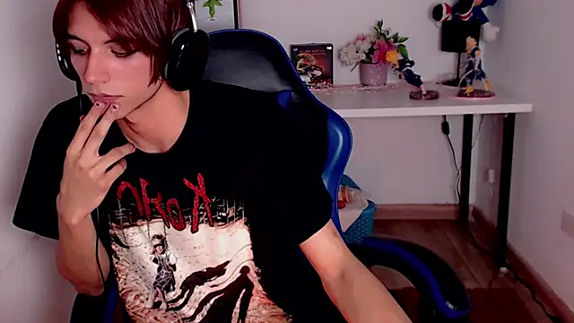 oli_dusk live cam on StripChat