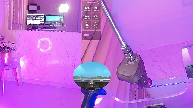 NinaCapelli webcam