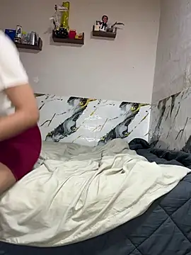 EyesGrin live sex cam