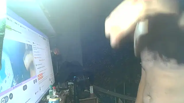 CrowdedAmbrosia8 webcam