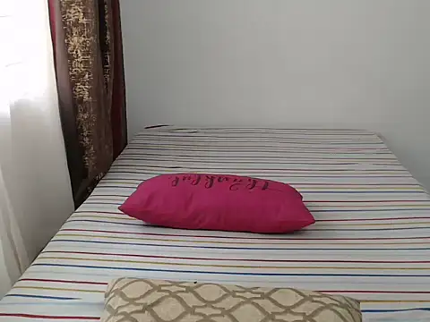 Naughtymis webcam