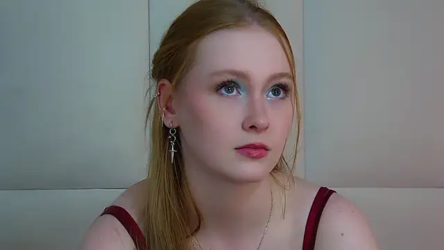 AgataFoxley webcam