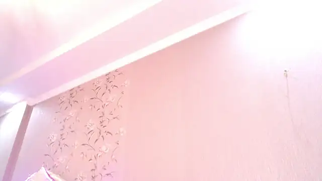 lilianbee (F young) - dildo ride