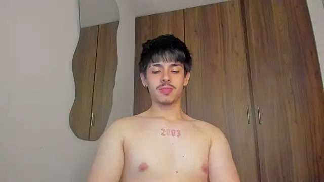 Maximo_Miller webcam