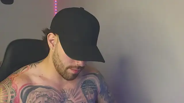 Ades_Lowe webcam