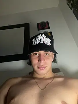 Maximuz1920 webcam