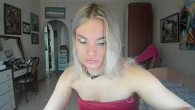 milliKira006 webcam