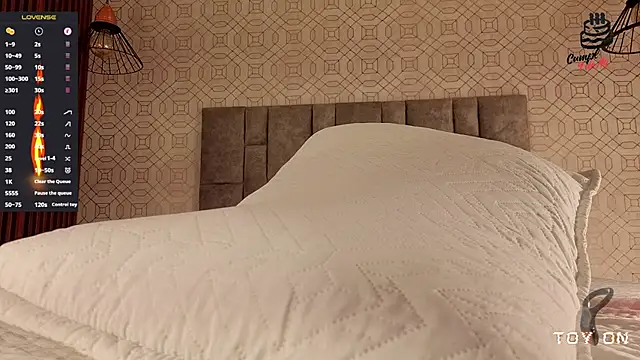 isaacblaze_ webcam