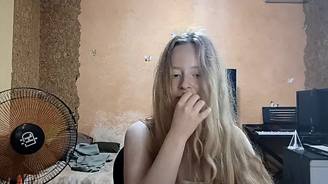 KateVibe_01 webcam