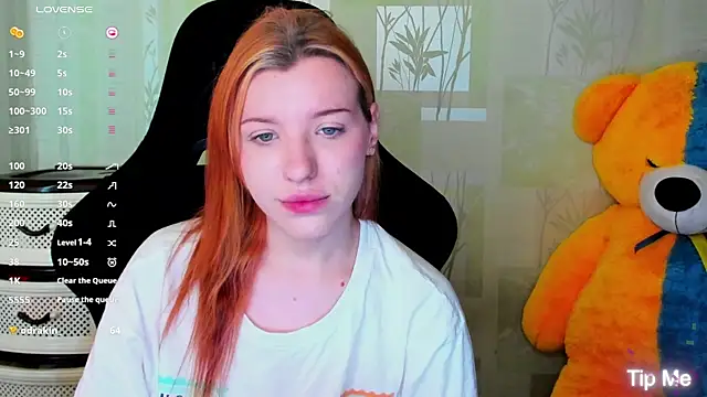 MeganNewCat webcam