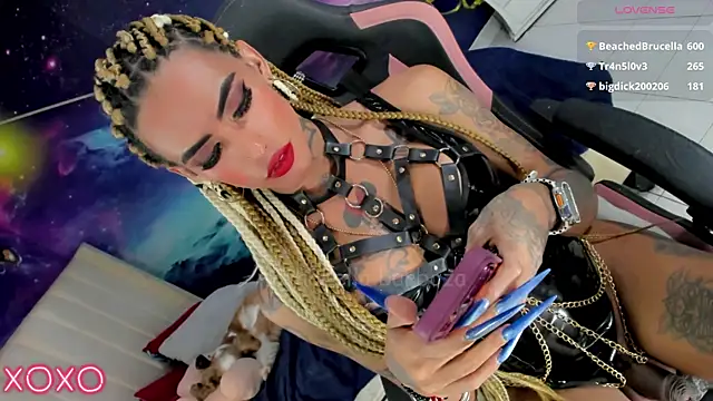 Nella_Dolls webcam