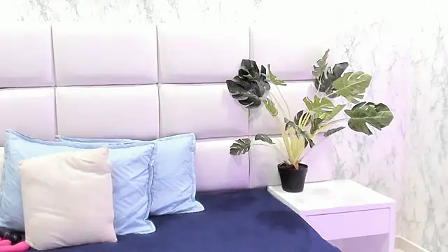 LYA_SWEETX webcam